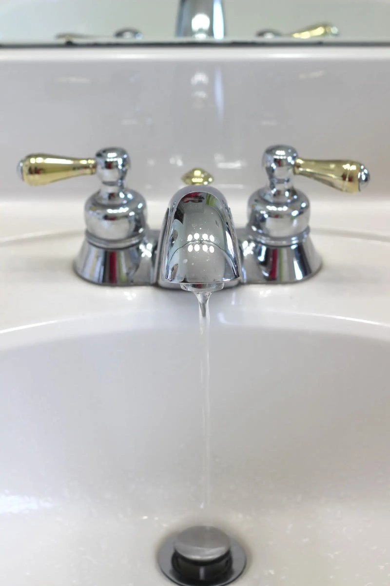 It won't save water if you need to flush more than once to get stuff down it.

👉 lttr.ai/AeW1O