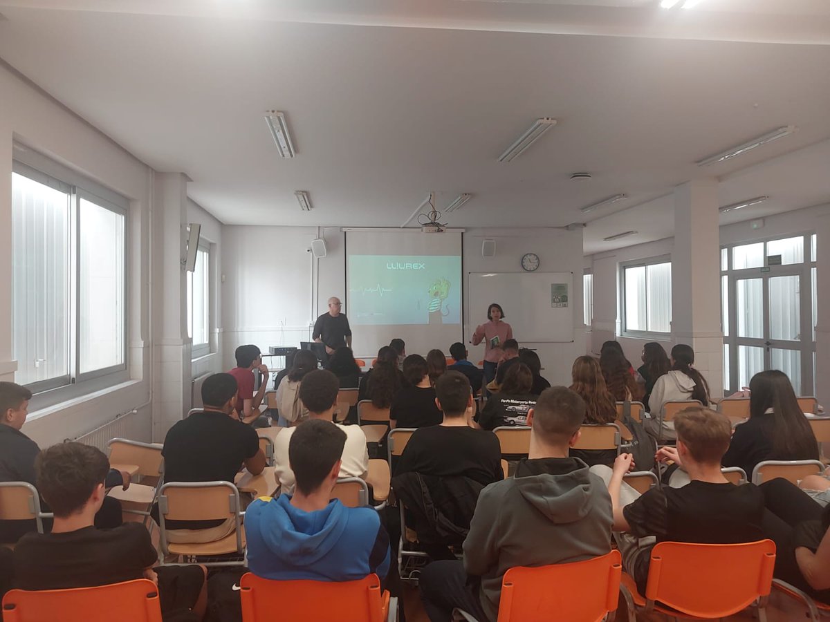 CIPFP CATARROJA. Centro Integrado Público de FP (@fpcatarroja) on Twitter photo 🟢Profesorado #CIPFPCatarroja visita alumnado del IES Sanchis Guarner de <a href="/AjuntSilla/">Ajuntament de Silla</a> para dar a conocer su 𝗢𝗳𝗲𝗿𝘁𝗮 𝗙𝗼𝗿𝗺𝗮𝘁𝗶𝘃𝗮 #FP 2025/2026.
--
👩🎓🧑🎓Ofer Formativa labora.gva.es/.../cip-fp-cat…
<a href="/GVAeducacio/">GVA Educació</a> <a href="/GVAlabora/">GVA LABORA</a> <a href="/GvaSomFP/">GVASomFP</a>
#FP #YoSoyFP #OrgullosFP #FPCatarroja 🟢Profesorado #CIPFPCatarroja visita alumnado del IES Sanchis Guarner de <a href="/AjuntSilla/">Ajuntament de Silla</a> para dar a conocer su 𝗢𝗳𝗲𝗿𝘁𝗮 𝗙𝗼𝗿𝗺𝗮𝘁𝗶𝘃𝗮 #FP 2025/2026.
--
👩🎓🧑🎓Ofer Formativa labora.gva.es/.../cip-fp-cat…
<a href="/GVAeducacio/">GVA Educació</a> <a href="/GVAlabora/">GVA LABORA</a> <a href="/GvaSomFP/">GVASomFP</a>
#FP #YoSoyFP #OrgullosFP #FPCatarroja