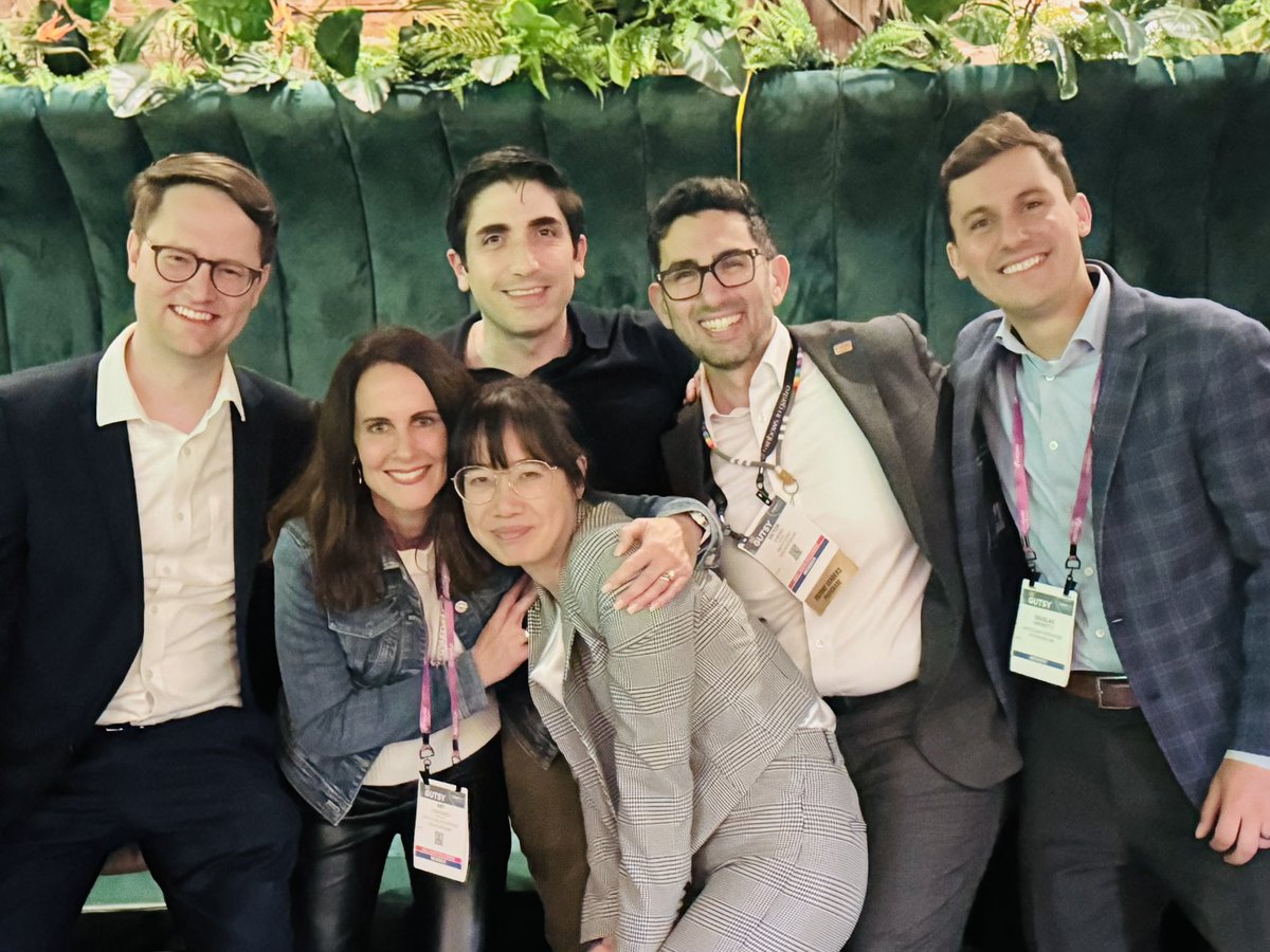 Amy Oxentenko MD (@amyoxentenkomd) on Twitter photo <a href="/doctornikkid/">Nikki Duong, M.D.</a> <a href="/AmerGastroAssn/">American Gastroenterological Association (AGA)</a> <a href="/AmCollegeGastro/">ACG</a> <a href="/AASLDtweets/">AASLD</a> <a href="/ASGEendoscopy/">ASGE GI Endoscopy</a> <a href="/Chris_Velez_MD/">Christopher_Velez_GI</a> <a href="/DougSimonetto/">Doug Simonetto, MD</a> <a href="/laura_tee_mdgi/">👩⚕️ Laura T 👩⚕️</a> <a href="/HowardTLeeMD/">Howard T. Lee MD FAST</a> <a href="/agoldowskymd/">Alex Goldowsky</a> <a href="/KiraNewmanMDPhD/">Kira Newman, MD, PhD</a> I will always show up for this group and will always have your back.
Leaders walk the talk.
And love to see my <a href="/MayoClinicGIHep/">Mayo Clinic Gastroenterology & Hepatology</a> colleagues showing up!
#RainbowInGastro 🌈 <a href="/doctornikkid/">Nikki Duong, M.D.</a> <a href="/AmerGastroAssn/">American Gastroenterological Association (AGA)</a> <a href="/AmCollegeGastro/">ACG</a> <a href="/AASLDtweets/">AASLD</a> <a href="/ASGEendoscopy/">ASGE GI Endoscopy</a> <a href="/Chris_Velez_MD/">Christopher_Velez_GI</a> <a href="/DougSimonetto/">Doug Simonetto, MD</a> <a href="/laura_tee_mdgi/">👩⚕️ Laura T 👩⚕️</a> <a href="/HowardTLeeMD/">Howard T. Lee MD FAST</a> <a href="/agoldowskymd/">Alex Goldowsky</a> <a href="/KiraNewmanMDPhD/">Kira Newman, MD, PhD</a> I will always show up for this group and will always have your back.
Leaders walk the talk.
And love to see my <a href="/MayoClinicGIHep/">Mayo Clinic Gastroenterology & Hepatology</a> colleagues showing up!
#RainbowInGastro 🌈