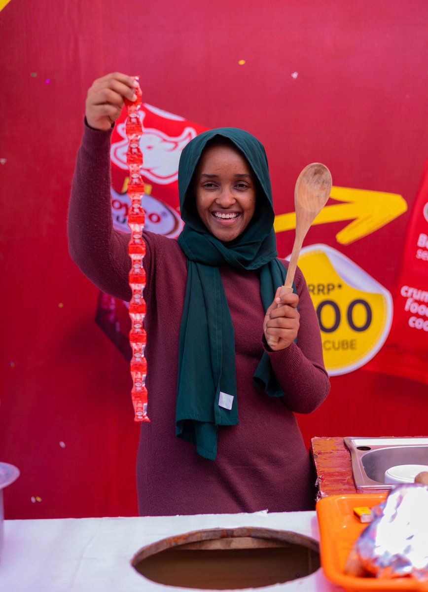 Zu_BedaAhmed's tweet photo. Chicken or beef? With the Royco #KaCubeKustring,you’ve got options.

Get yourself 12 cubes on a string at only 1200shs at any shop near you and level up your cooking game 🧑🏽‍🍳🥘 https://t.co/3kXjo99h3o