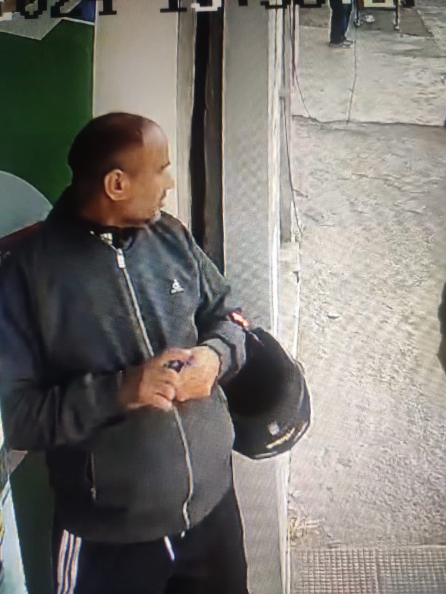 Anantnag Police seeks public help in identifying an ATM fraud suspect.
A complainant was duped of ₹40,000 after his ATM card was exchanged by an unknown person near Delhi Darbar, KP Road.

If you recognize the suspect contact:
MHC GBS: 9596777650
I/C PP GBS: 9596777633