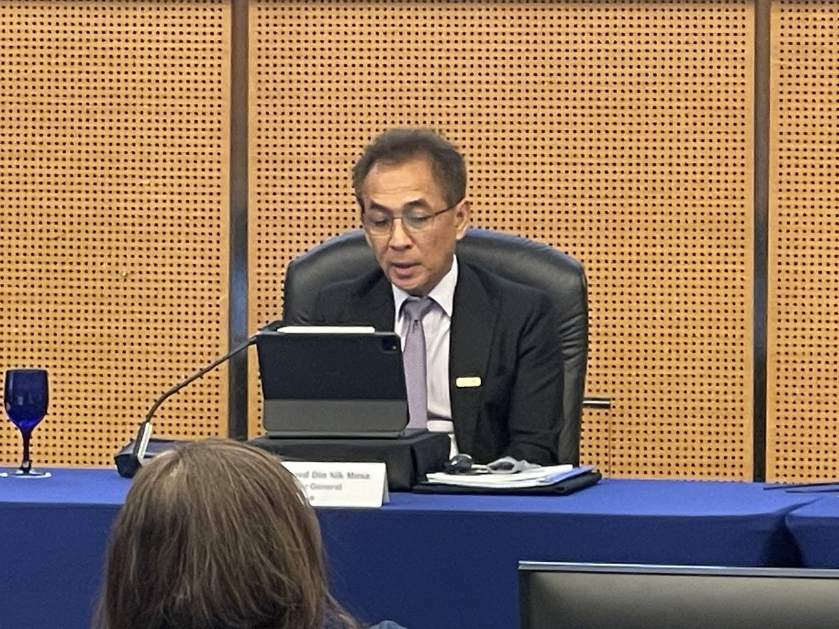 LabuanFSA1996's tweet image. Labuan FSA just launched the Labuan IBFC Market Report 2024 at Sasana Kijang, KL — packed with insights, trends, and what’s next for our dynamic financial centre. A big thank you to all who joined us in marking this important milestone for the jurisdiction! #labuanFSA #LabuanIBFC