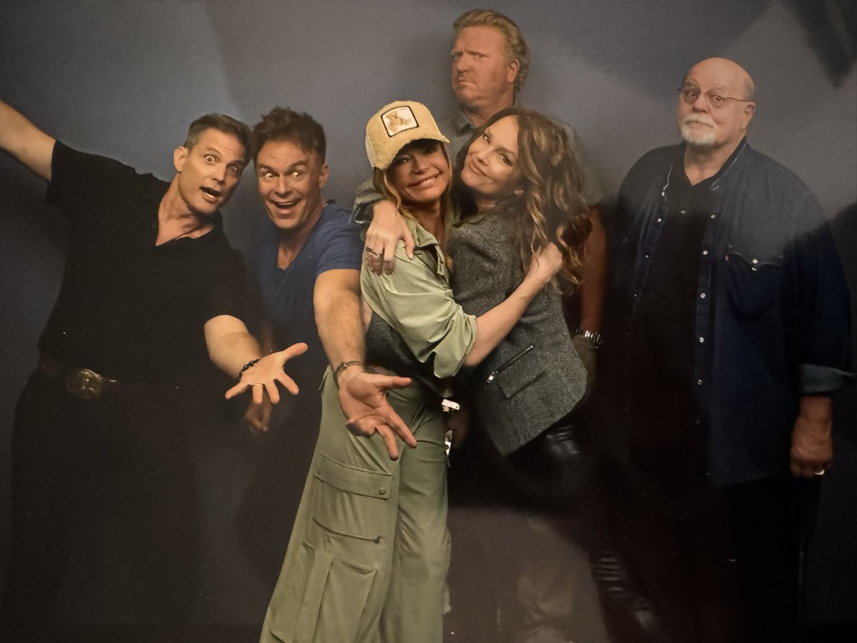 Dina Meyer (@dinameyer) on Twitter photo Thank you <a href="/comconliverpool/">Comic Con Liverpool</a> and everyone else who came out to join us this weekend in Liverpool.
It was truly wonderful to see you all!!
❤️
#starshiptroopers #reunion #ComicConLiverpool Thank you <a href="/comconliverpool/">Comic Con Liverpool</a> and everyone else who came out to join us this weekend in Liverpool.
It was truly wonderful to see you all!!
❤️
#starshiptroopers #reunion #ComicConLiverpool