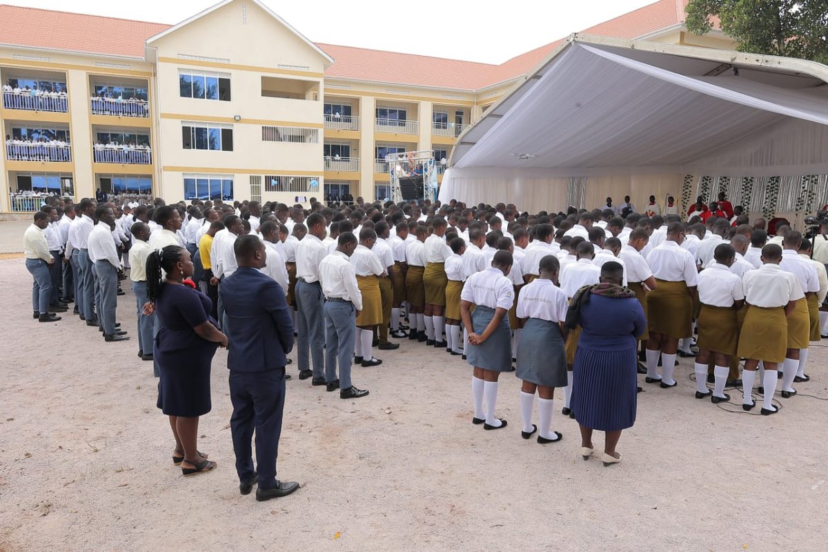 observerug's tweet photo. Seeta High School Prom Fees (this Thursday) 
Ordinary: UGX 400,000
VIP: UGX 800,000 (no queuing up for food)
Prom Prince: UGX 8.3 million
Prom President: UGX 10 million (includes a custom tag identifying the holder as “Prom President”) https://t.co/Z62REeqkA6