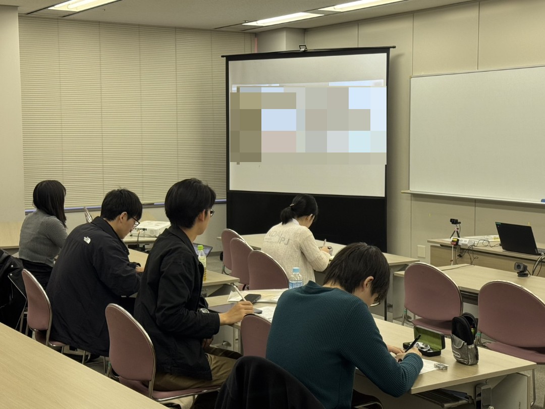 4月30日に、関西学院大学大阪梅田キャンパスに広報会議に行ってきました。
代表を引き継いでの初めての活動でした。
(代表 西川)