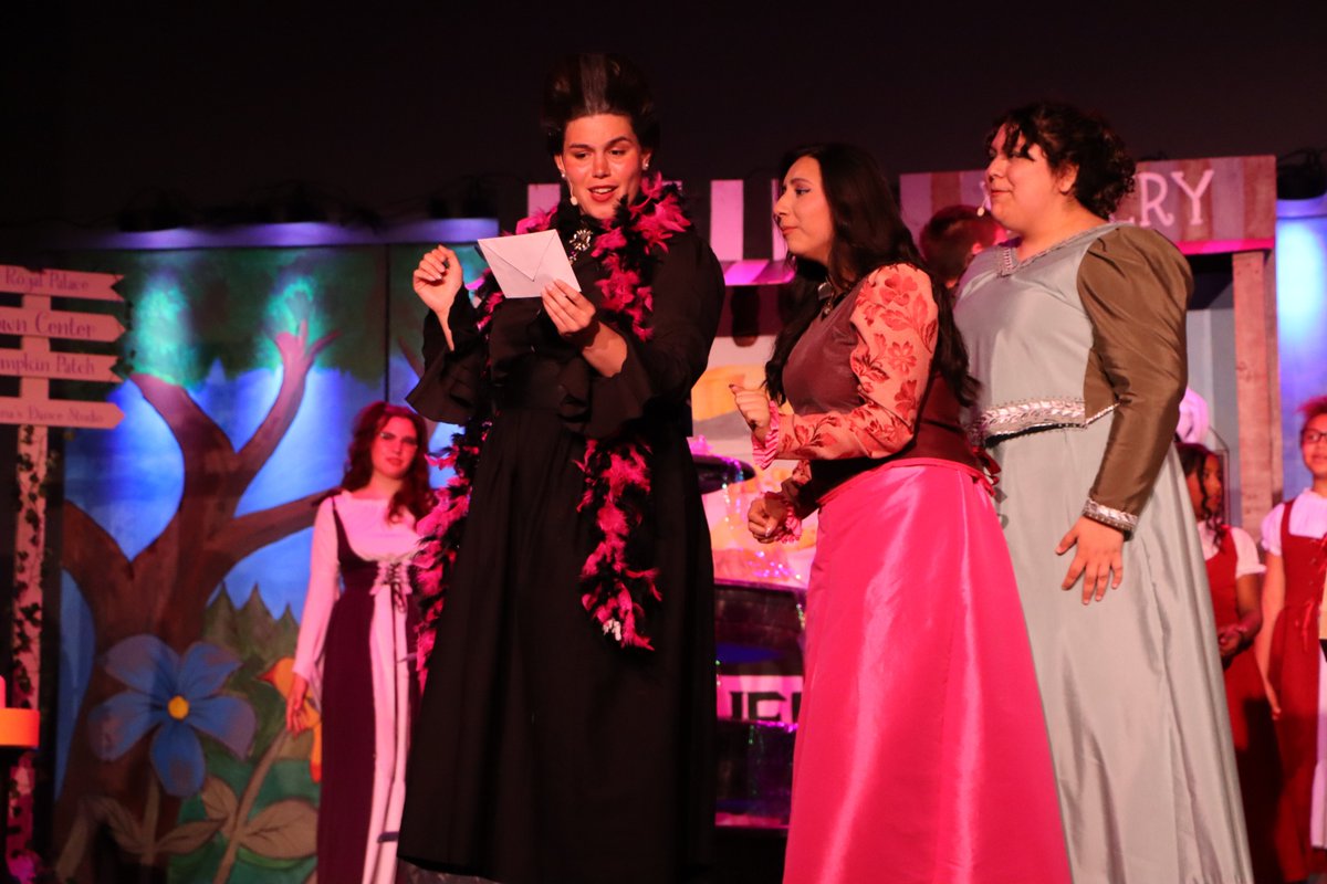 RickoverNavalHS's tweet image. Rickover's spring production of Cinderella was a huge hit!  Congrats to the cast and crew and everyone who helped make this classic story come to live!  @ChiPubSchools #Cinderella #SpringMusical