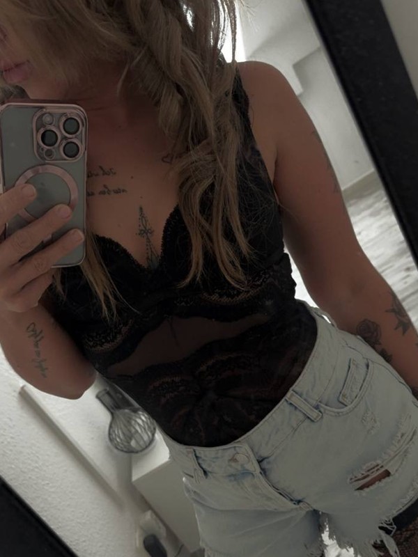 Kaviarhexe's tweet photo. Besuchbare NS und KV Lady Christina aus Mönchengladbach.
https://t.co/kKOh9RSBOR

#ns #kv #natursekt #kaviar #nrw #herrin #domina #mönchengladbach https://t.co/f9q2CcYG4w