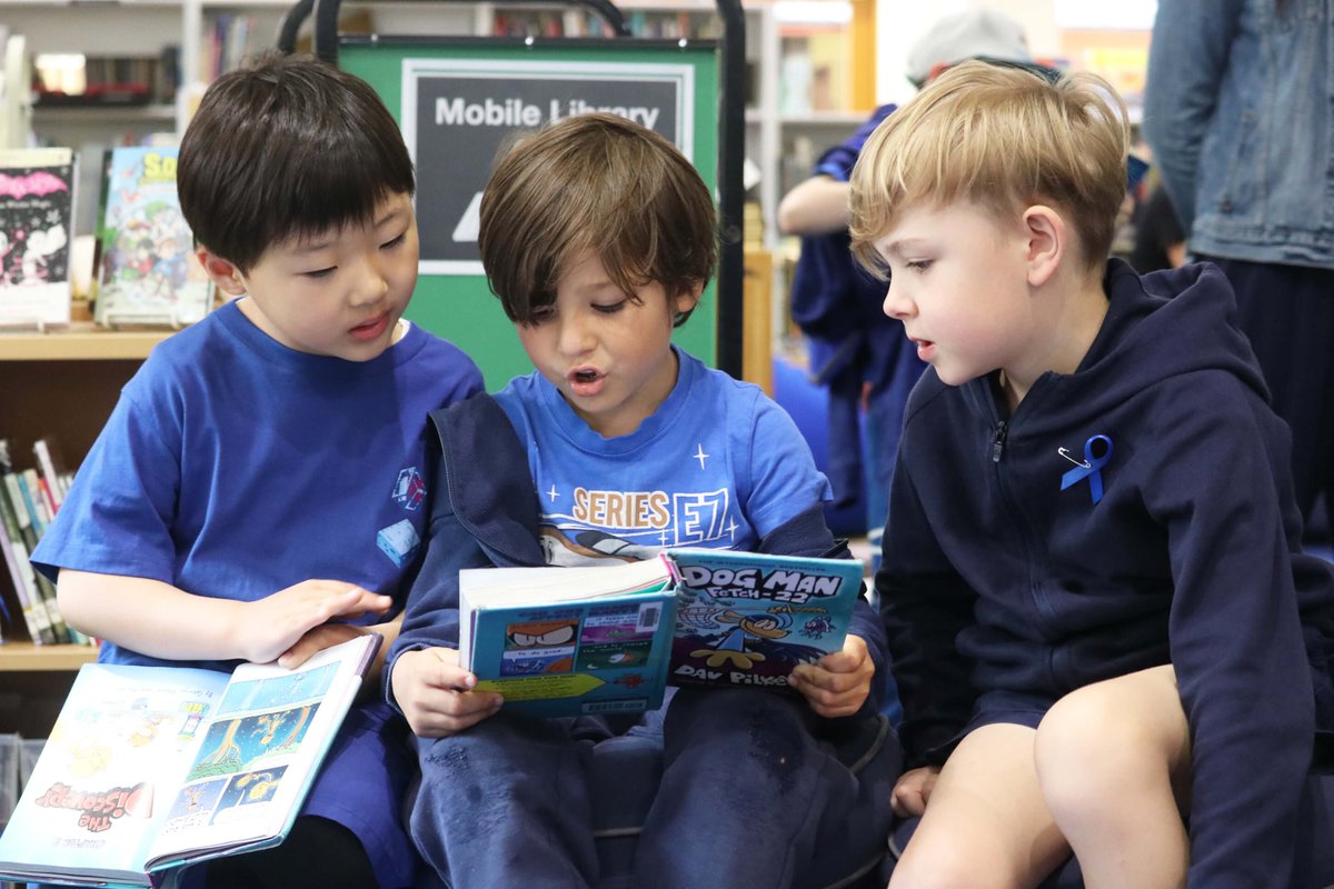 TIS wore blue today in support of a children's charity, an initiative led by the Grade 5 PYPx group Child Savers. Through ¥100 donations, students helped raise funds for a cause. Thank you to those who participated!