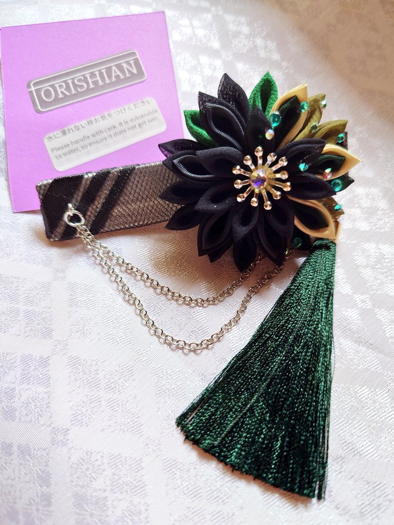 織紫庵様（<a href="/orishian/">織紫庵@侍</a>）の刀剣クリップ稲葉江をお迎えさせていただきました✨🖤✨
1月インテにて富田江をお迎えさせていただいた際に「是非とも双璧の稲葉先輩もお願いしますっ！」と熱望して顕現していただきました💖本当にイメージ通りで最高過ぎます〜ありがとうございましたっ！！💕🙏💕