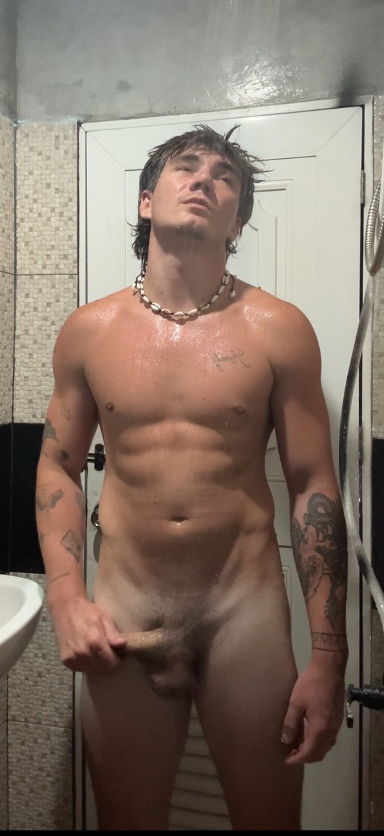JameskridOF's tweet photo. first post 200 rts for the OF https://t.co/4HYgFylFuN