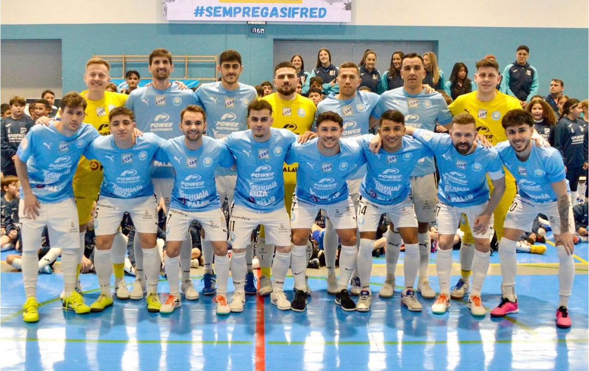 gasifredatletic's tweet photo. Buenos días ☀️ Bon día 

Estos tíos lo han hecho 🤦‍♂️

¡ SOMOS DE 2ª DIVISIÓN !

Vuelta al trabajo para preparar la última jornada de la temporada.

#vamosgasi 💙 @ibizaud https://t.co/jpUev5FT3f