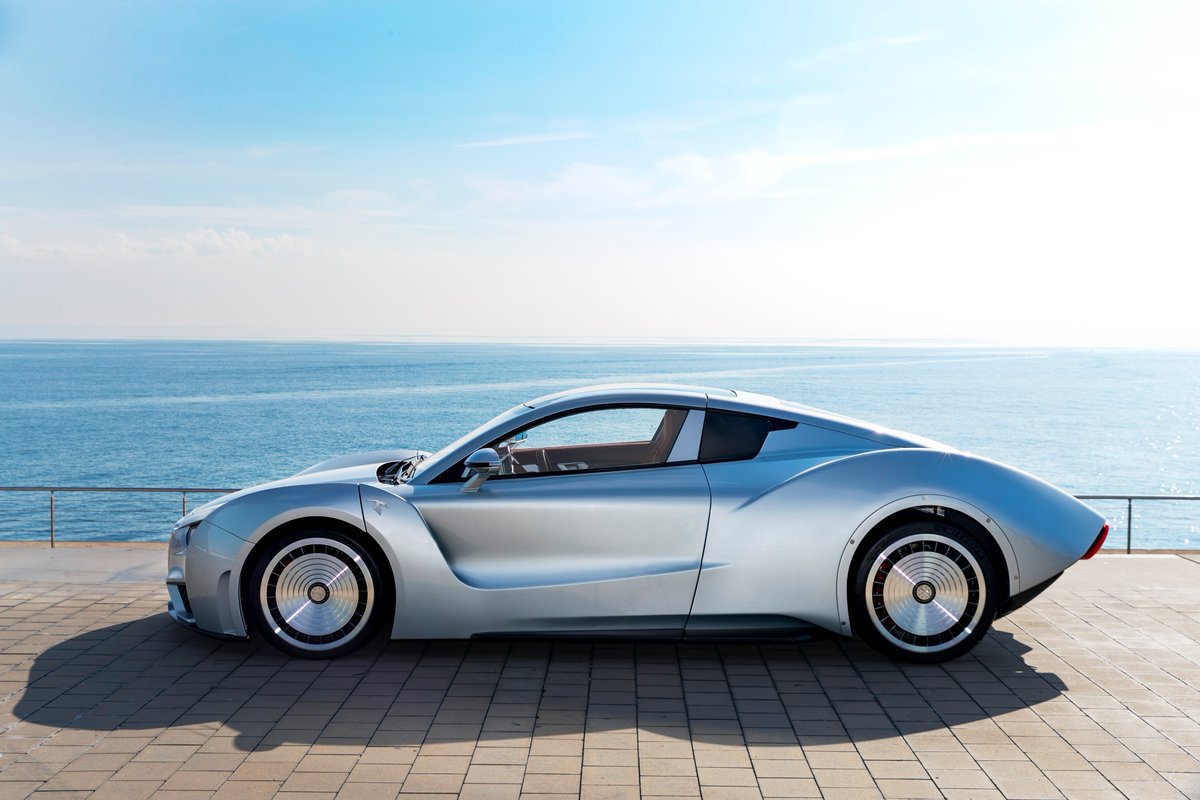 Witnessing the Hispano Suiza Carmen in the riveting atmosphere of the Mediterranean Sea is always a marvelous point of view.

The beautiful lines of the maritime promenade, in one of Barcelona's most iconic locations, seamlessly welcome the elegant design of the Carmen hypercar.