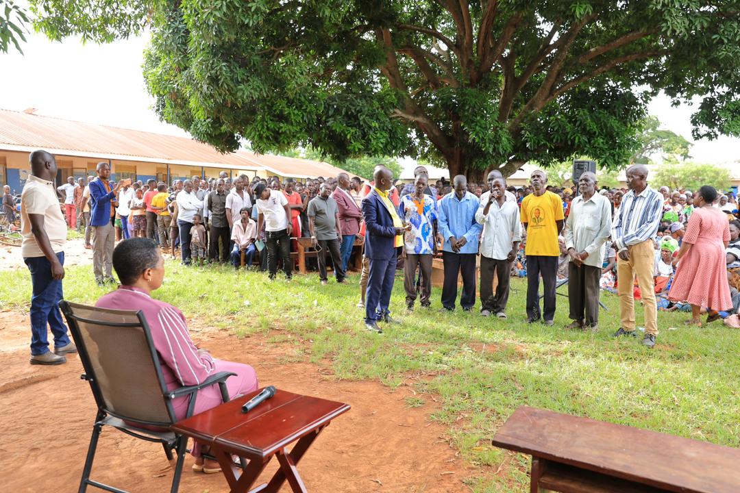 Yesterday, I spent the day in Budiope, Buyende, engaging with the community, listening to their concerns, and discussing how Parliament can support improved service delivery. I also took the opportunity to educate them about various government initiatives designed to uplift