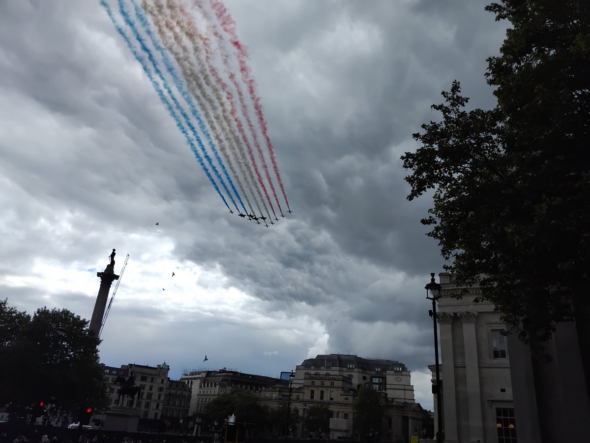 Tim Bryars (@timbryars) on Twitter photo Managed to pop out from Cecil Court to catch the VE Day flypast crossing Trafalgar Square, led by a lone Lancaster. The rain held off for just long enough for me to get back to the shop. Managed to pop out from Cecil Court to catch the VE Day flypast crossing Trafalgar Square, led by a lone Lancaster. The rain held off for just long enough for me to get back to the shop.