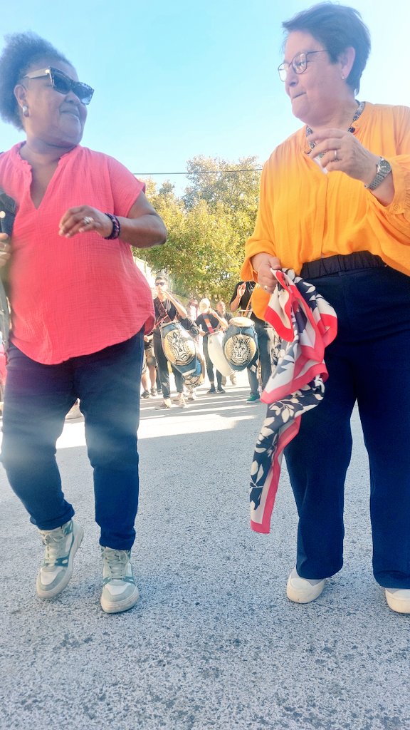 ChabelaZar36277's tweet image. Participamos en el acto final del #MunicipioB con los compañeros/as de bases y el equipo de la 53-B

Tenemos ganas, asumimos el compromiso y estamos listos/as

Por un Municipio B participativo, diverso, inclusivo, ambiental, DDHH, antirracista y feminista

Este 11/5 votá la 53B