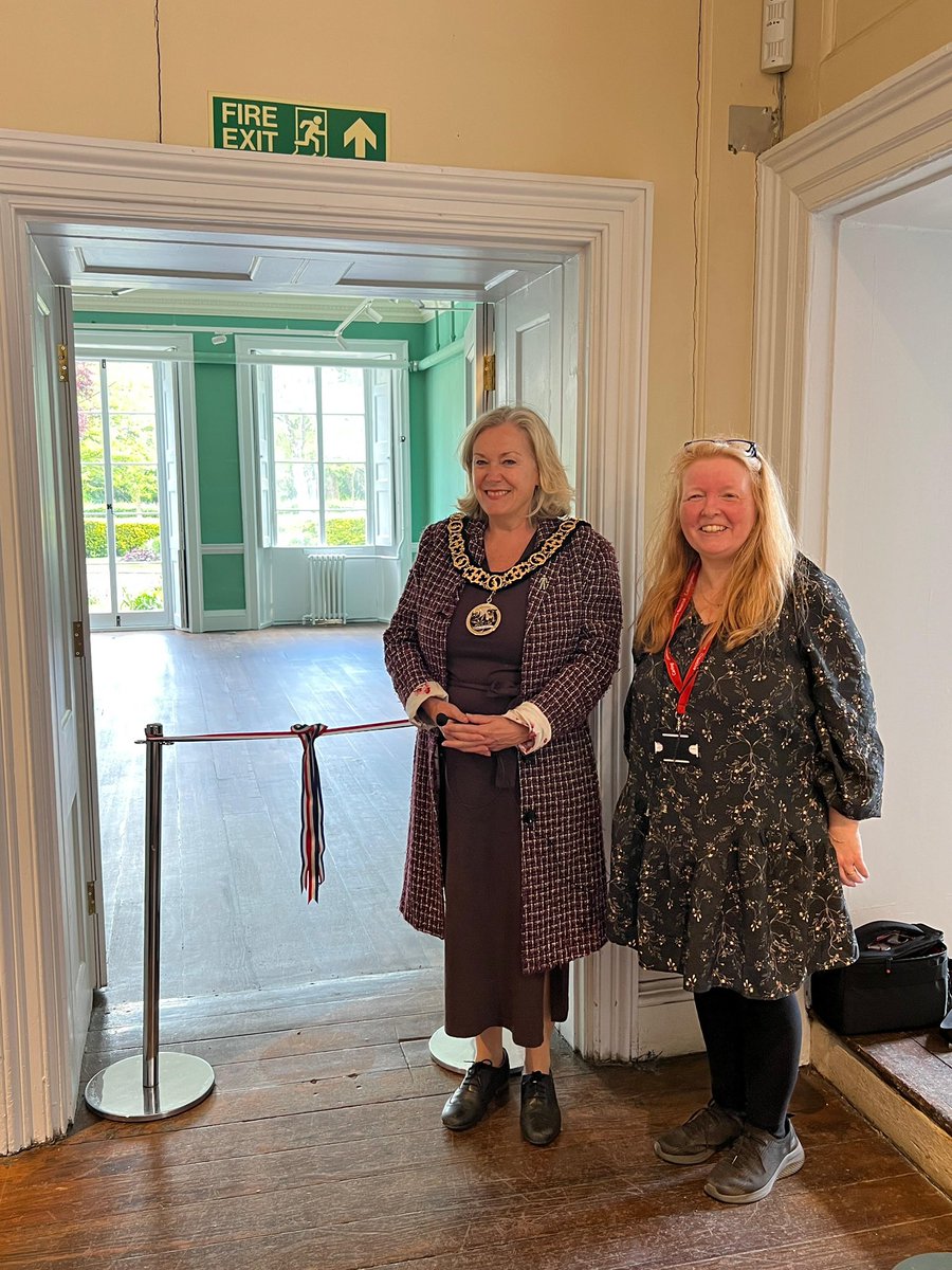 Bruce Castle Heritage Quarter Day was enjoyed by many people who saw the new refurbished rooms at Bruce Castle. All Hallows church was open as was the Priory garden. There were history walks from the Chapel in the cemetery. What beauty Tottenham holds.