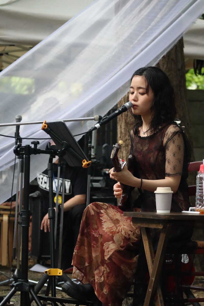 「珈琲参道」に出演しました☕️

良い天気の中、珈琲を片手に、最高のライブでしたね！☀️
ご来場いただいた皆さん、ありがとうございました♡

#藤原さくら
#珈琲参道