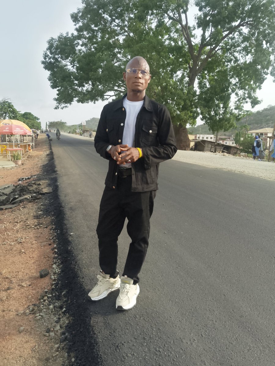 barristermko's tweet photo. #FreeVDM injustice for one is an injustice for all, ratel and Nigerians at large don't joke with our presido @officialEFCC  @adeyanjudeji @sowore @OfficialPDPNig @OfficialAPCNg  @PoliceNG @OfficialDSS https://t.co/pC5U12f37J