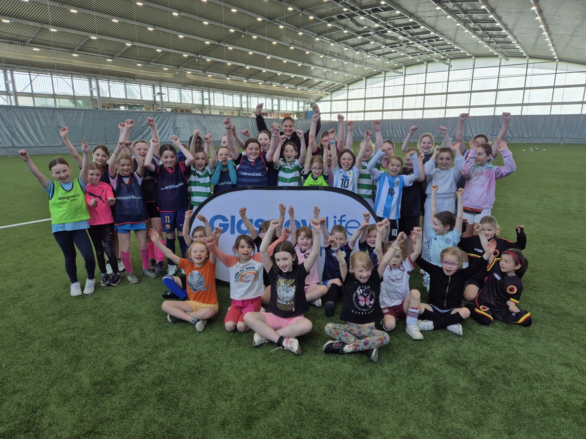 GL Football โฝ๏ธ (@footballglasgow) on Twitter photo ๐ธโฝ Inspiring the next generation!
We had the pleasure of welcoming Emma Lawton, fresh from winning the <a href="/PFAScotland/">PFA Scotland</a> Player of the Year award last night to inspire the 40 girls at our first-ever Girlsโ Development Camp!
An unforgettable morning for the girls in attendance! ๐ธโฝ Inspiring the next generation!
We had the pleasure of welcoming Emma Lawton, fresh from winning the <a href="/PFAScotland/">PFA Scotland</a> Player of the Year award last night to inspire the 40 girls at our first-ever Girlsโ Development Camp!
An unforgettable morning for the girls in attendance!