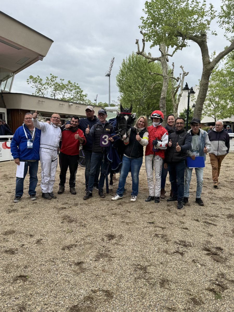Hippodrome de Vichy (@hippodromevichy) on Twitter photo ๐บ ๐๐ฎ๐ข๐ง๐ญ๐ฬ + - ๐๐ซ๐ข๐ฑ ๐๐๐ง๐ซ๐ข ๐๐๐ซ๐ซ๐ฒ
Cโest une magnifique victoire de M. ABRIVARD et ILTON DE BELLANDE ce lundi 5 mai dans le Quintรฉ + de #Vichy ! ๐
Fรฉlicitation !
๐ด ILTON DE BELLANDE
๐ M. ABRIVARD
๐งข G. FOURNIGAULT
๐ฉ L. GAUTHIER ๐บ ๐๐ฎ๐ข๐ง๐ญ๐ฬ + - ๐๐ซ๐ข๐ฑ ๐๐๐ง๐ซ๐ข ๐๐๐ซ๐ซ๐ฒ
Cโest une magnifique victoire de M. ABRIVARD et ILTON DE BELLANDE ce lundi 5 mai dans le Quintรฉ + de #Vichy ! ๐
Fรฉlicitation !
๐ด ILTON DE BELLANDE
๐ M. ABRIVARD
๐งข G. FOURNIGAULT
๐ฉ L. GAUTHIER