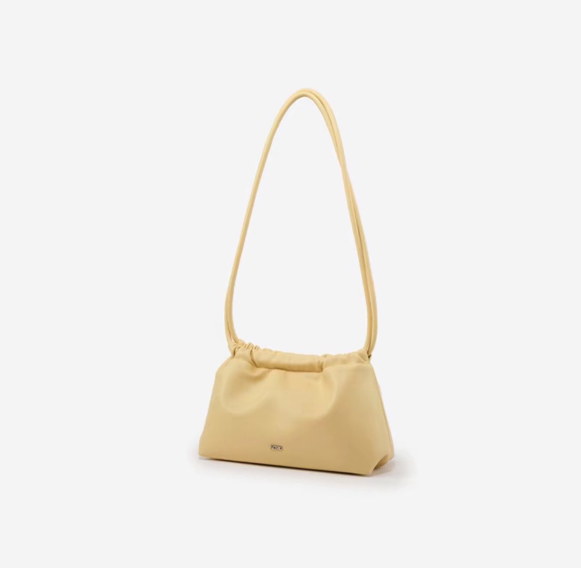 hyumikrt's tweet photo. Wts lfb ph

Aztrid dumpling bag - SMALL - BUTTER 🧈 

🏷️ ₱750
〰️used twice only
〰️too big for my preference 🥹

🏷️ wts lfb ph aztrid dumpling bag concert bag outfit — seventeen nct got7 https://t.co/AqGDagNceM