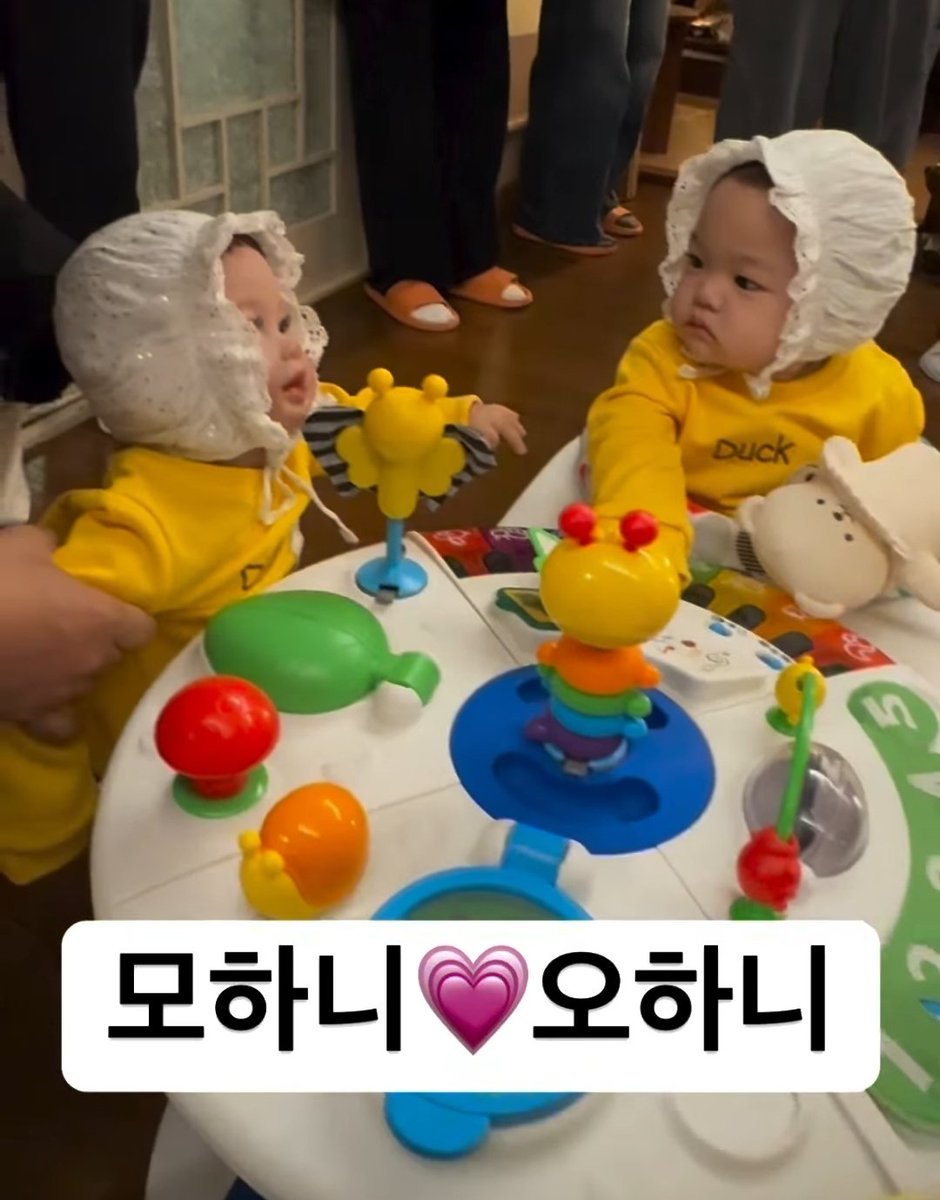 itssimplylilly's tweet photo. Bommie's moving up in the world. From getting featured on Yoon Bak's truck to now getting her own stunt double. ๐๐ฅน
#ForEagleBrothers #Hani #LeeBom https://t.co/aKf5NlAdmF