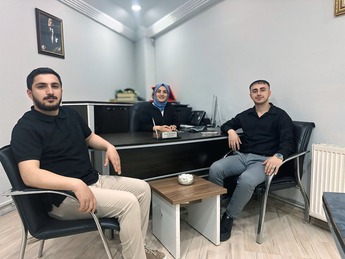 FKurt3430's tweet photo. “AK Parti Hakkâri İl Sekreteri’i Sn.@KusarNecla ziyaret ederek çalışmalar hakkında istişarelerde bulunduk. Misafirperverlikleri için teşekkür ederiz
@Akparti 
@RTErdogan 
@eyupkadirinan 
@KayaZeydin 
@yrizgarozdemir 
@Dogansayn__ https://t.co/kznNanqqjk