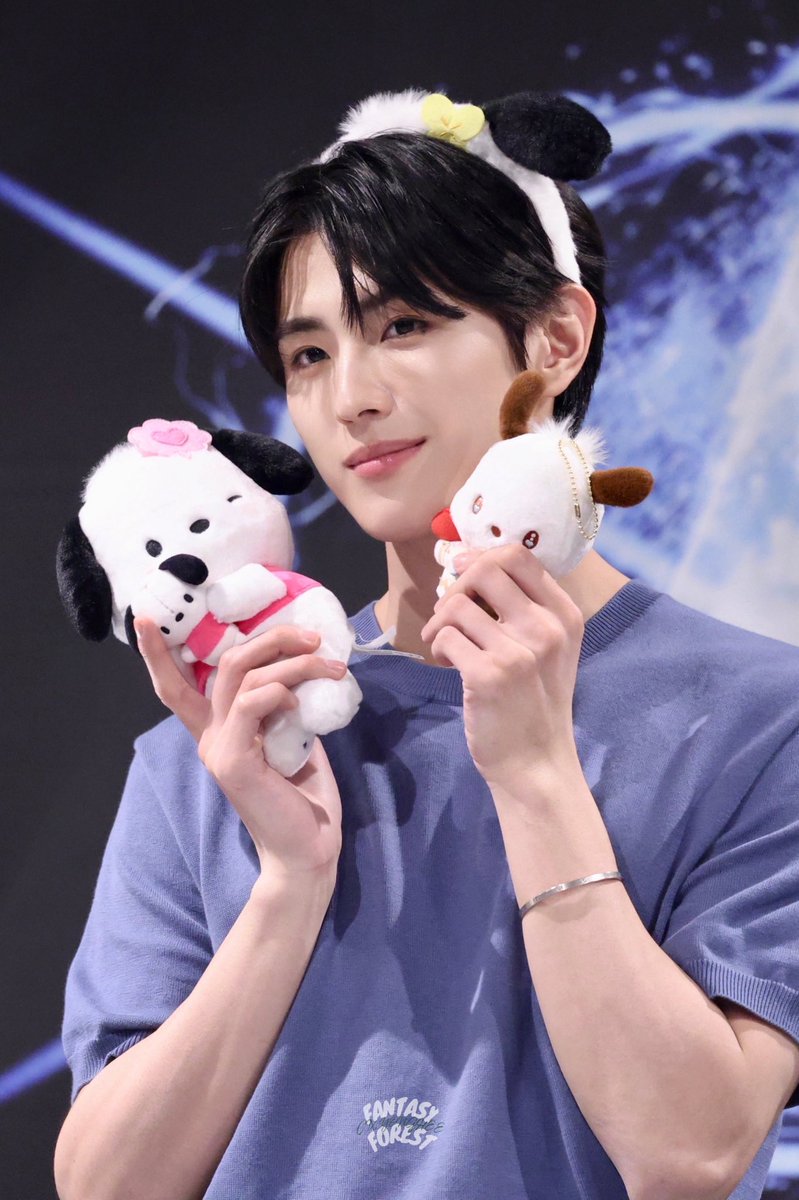 FantasyForest's tweet photo. 250504

#용희 #김용희 #ヨンヒ #YONGHEE
#CIX #씨아이엑스 https://t.co/ZEV1nApPai