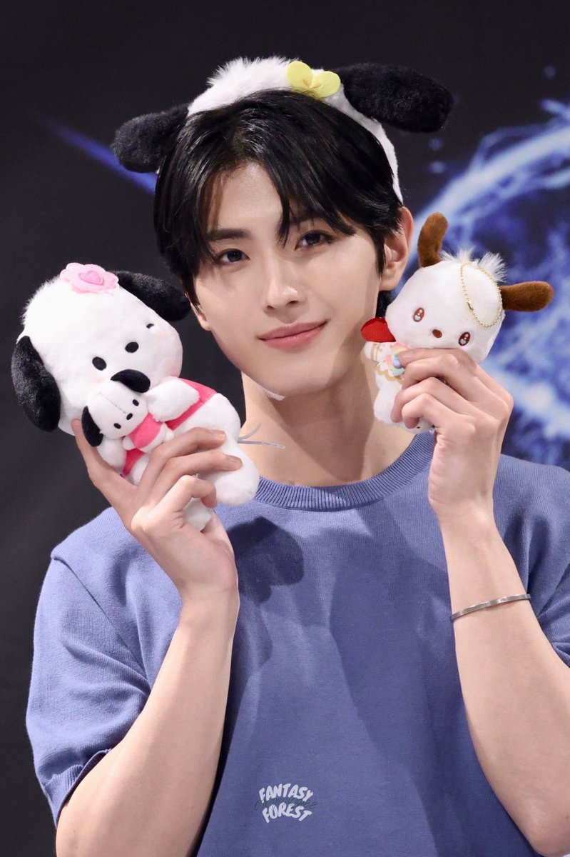 FantasyForest's tweet photo. 250504

#용희 #김용희 #ヨンヒ #YONGHEE
#CIX #씨아이엑스 https://t.co/ZEV1nApPai