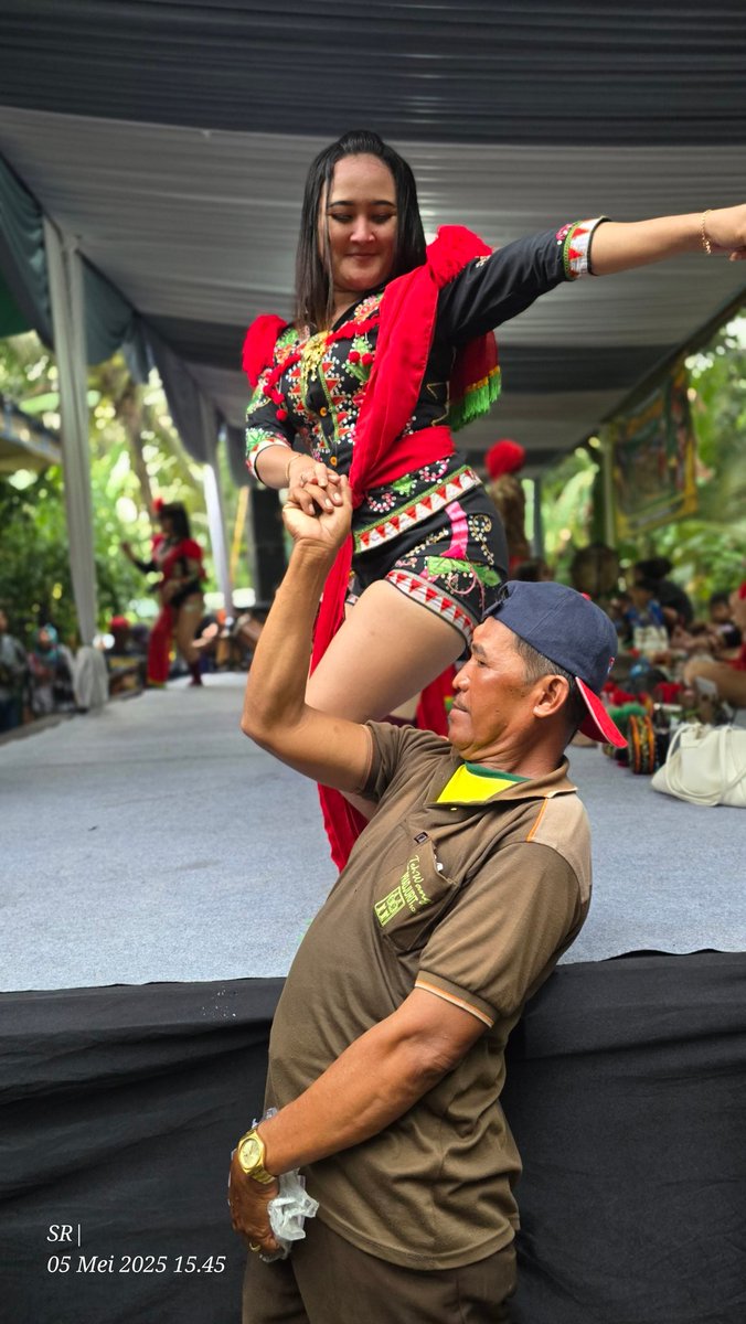 sr_creatorr's tweet image. Saweran