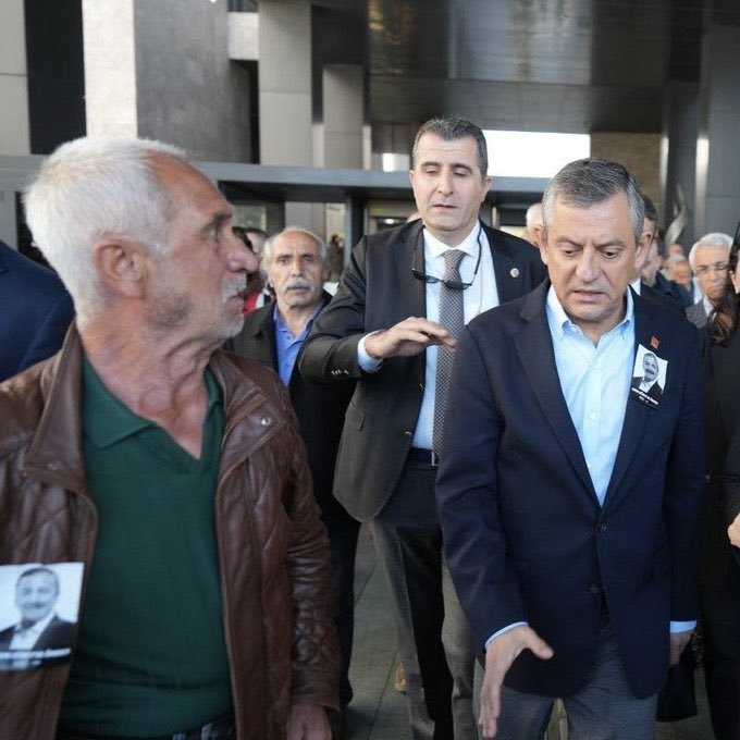 Özgür Özel'e tokat atan Selçuk Tengioğlu'nun ifadesi: 

"Vurmayı planlamadım, bir anda sağ elim kalktı, Spontane olarak."