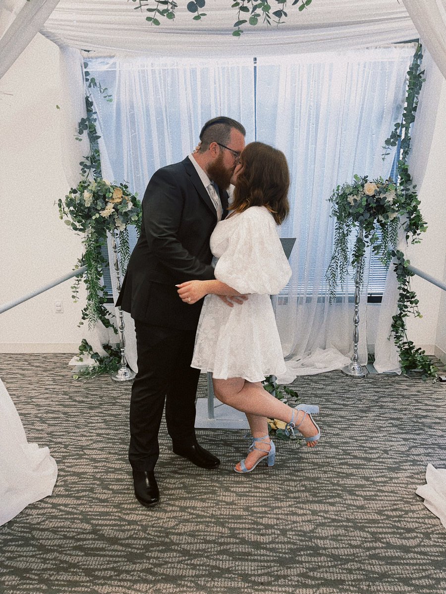 Riot chlo jo tweet media