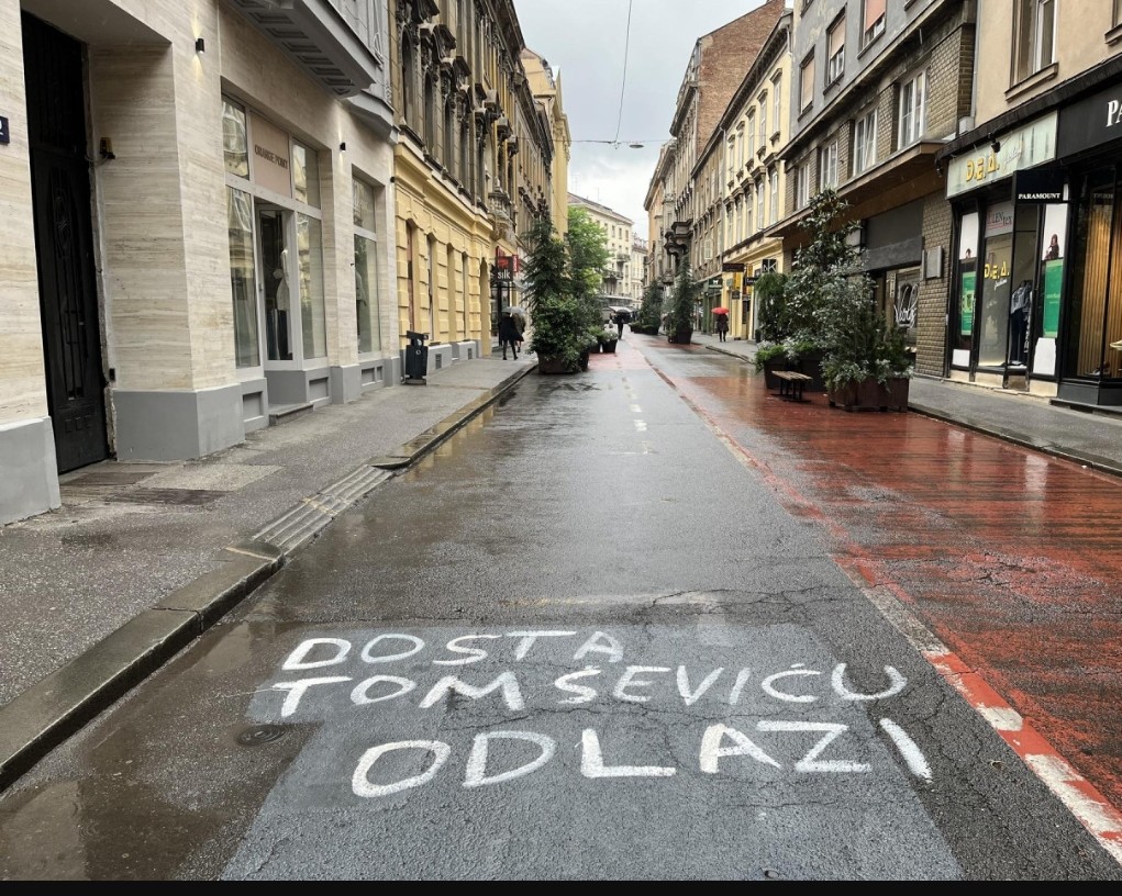 gopenic's tweet image. "Ćaci u školu"
Foto: Anton Tipura/JL