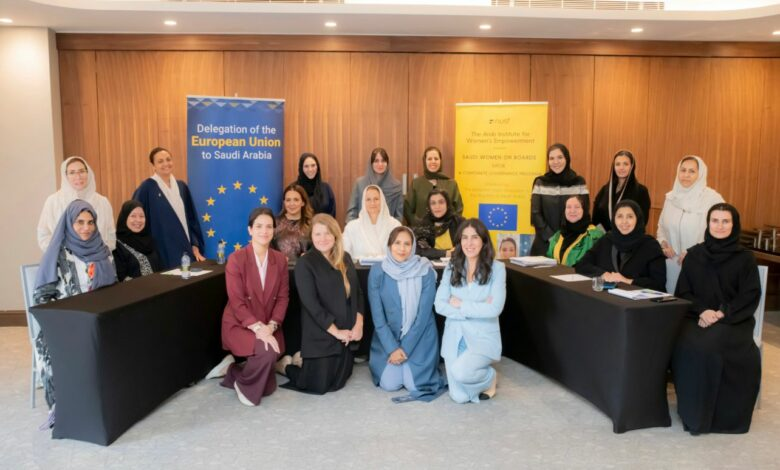 asdafnews's tweet photo. Advancing Women in Leadership: A Strategic Partnership with Arab Institute for Women’s Empowerment
تعزيز دور المرأة في القيادة: شراكة إستراتيجية مع المركز العربي لتمكين المرأة
https://t.co/ekFqjPifwI 
@EUintheGCC @nusf_s #women #empowerment https://t.co/evZKlFcxAL