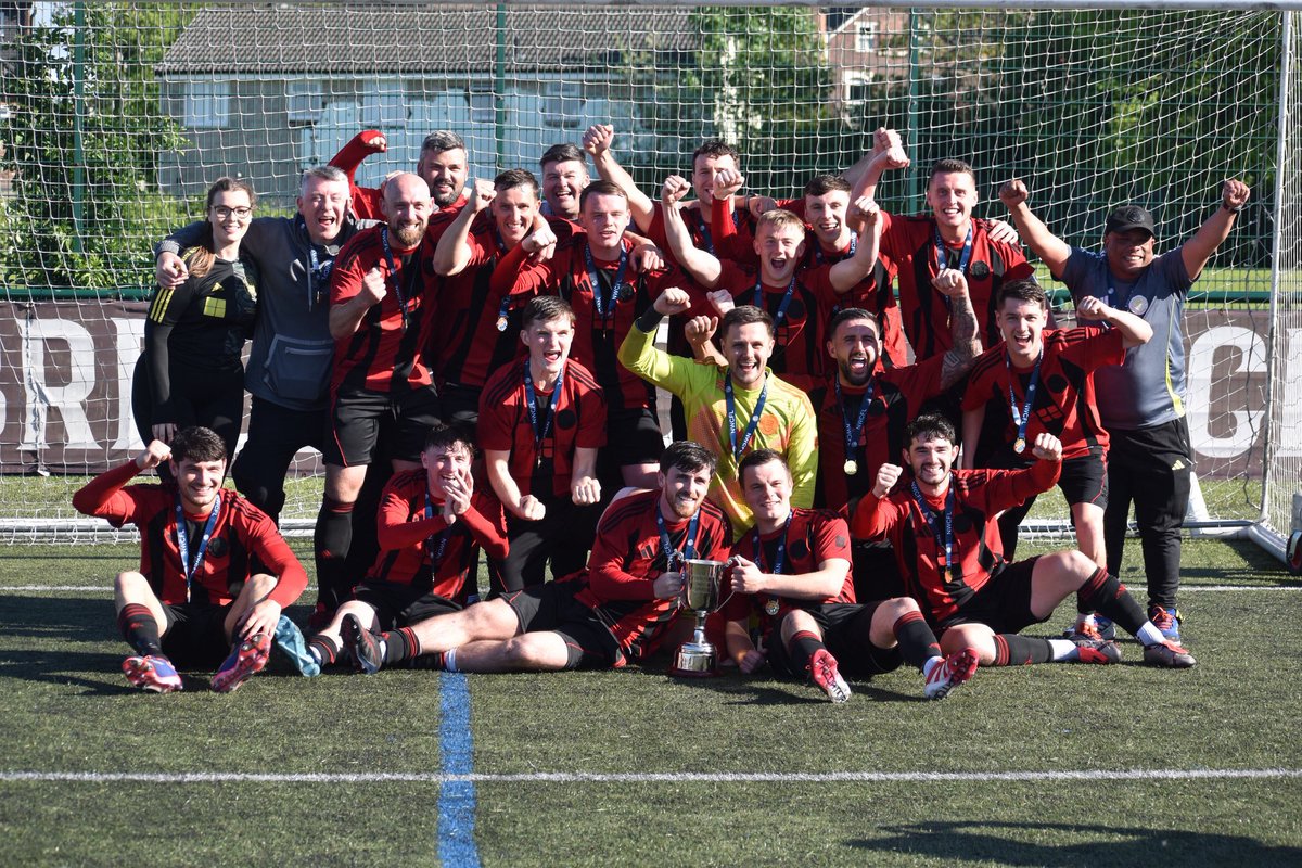 douglastom03's tweet photo. Some day and some season ⚽️❤️ - @lowerbreck https://t.co/9TfDoBApSD
