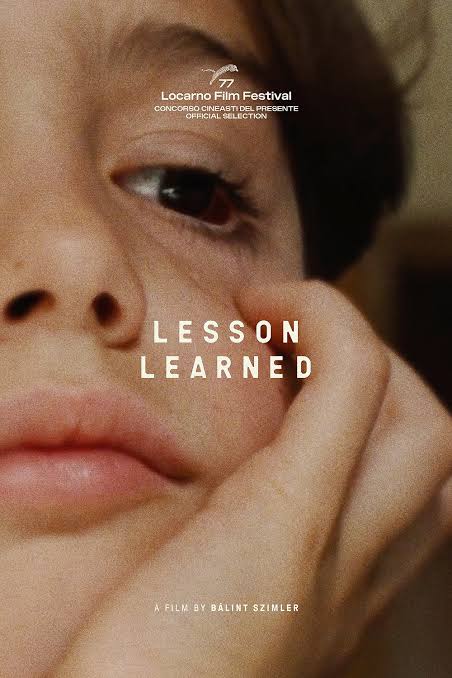 Haktan Kaan İçel (@hki7) on Twitter photo 16 mm çekilen Lesson Learned, Macar okul sisteminin nesilden nesile nasıl çarpık bir şekilde aktarıldığını sade ve sinematografik görsellerle anlatıyor. Çocuk oyuncuların performansları doğal ve parmak ısırttıran cinsten başarılı. Biz düzelmedik ki çocukları düzeltelim diyor! 16 mm çekilen Lesson Learned, Macar okul sisteminin nesilden nesile nasıl çarpık bir şekilde aktarıldığını sade ve sinematografik görsellerle anlatıyor. Çocuk oyuncuların performansları doğal ve parmak ısırttıran cinsten başarılı. Biz düzelmedik ki çocukları düzeltelim diyor!
