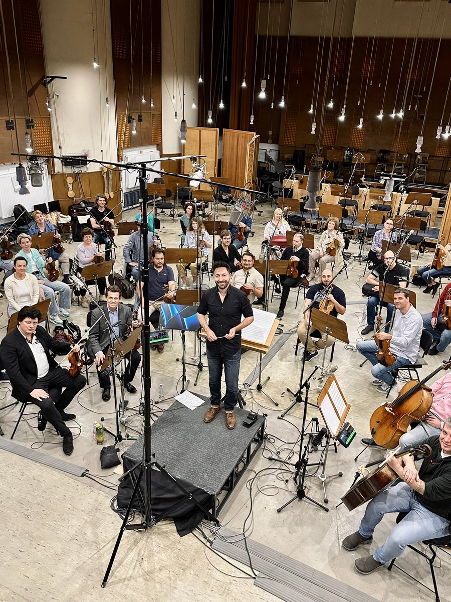 Amazing time recording with the Budapest Scoring Orchestra our <a href="/netflix/">Netflix</a> series, directed by <a href="/KikeMaillo/">Kike Maíllo</a> !
Composing the music for this thriller, blending electronics with solo piano and orchestra has been an exciting journey. Can’t wait for you to watch it and hear how it sounds!