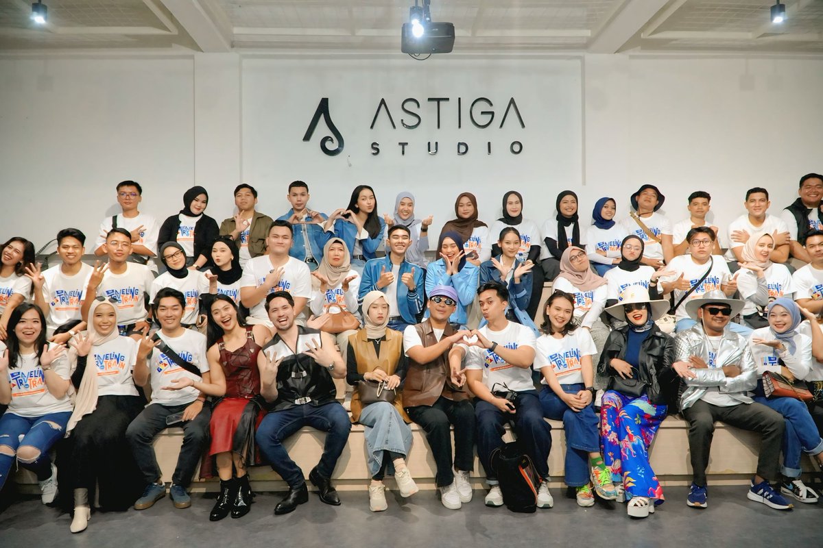 #TravelingByTrain Jelajah bumi Papandayan bersama <a href="/KAI121/">Kereta Api Indonesia</a> dan <a href="/tiktokIDN/">TikTok Indonesia</a>