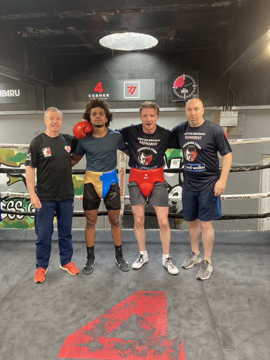 Good 12 rounds for Gerome with Aston Brown and Ste Clarke this morning.

Thanks to Aston for travelling to Liverpool and John Gillies for letting us use 4 Corners Gym.