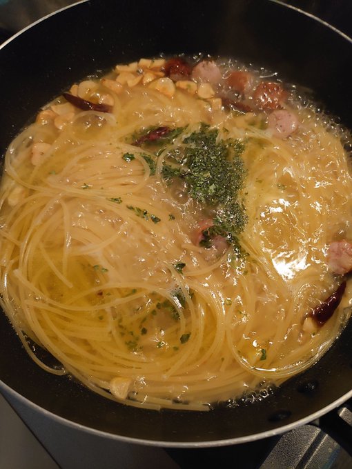 わが名は赤畜、ペペロンチーノを炊くものなればなり。 