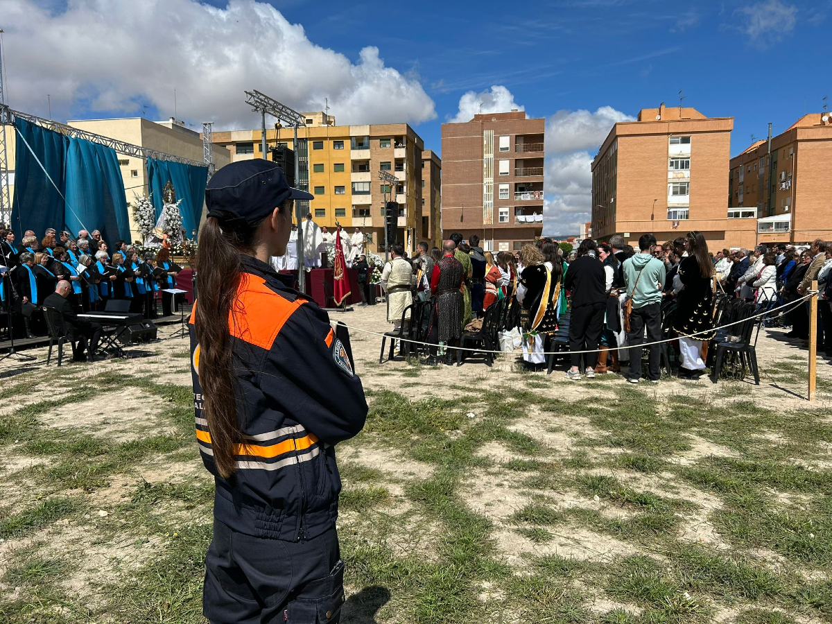 #AlmansaEnFiestas 

7 personas han necesitado de atención sanitaria esta mañana en los actos del centenario de la Coronación de nuestra patrona, María Santísima de Belén.

Todas las atenciones han sido de carácter leve y motivadas por el calor.