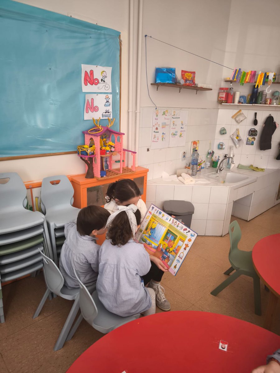 Los días 24 y 26 de abril todo el alumnado del
<a href="/Claudio_CEIP/">CEIP Claudio Sánchez Albornoz</a> celebró el #diadellibro con un hermanamiento lector #proyectosdelClaudio