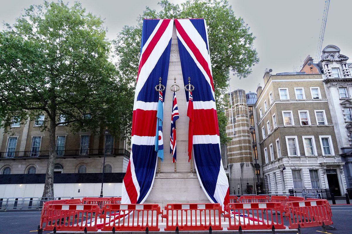 The Royal Regiment marks 80 years since the end of the Second World War in Europe.  We wish all Gunner, past and present, our civilian staff, friends, family and our followers, a Very Happy VE DAY.

#FINDandSTRIKE