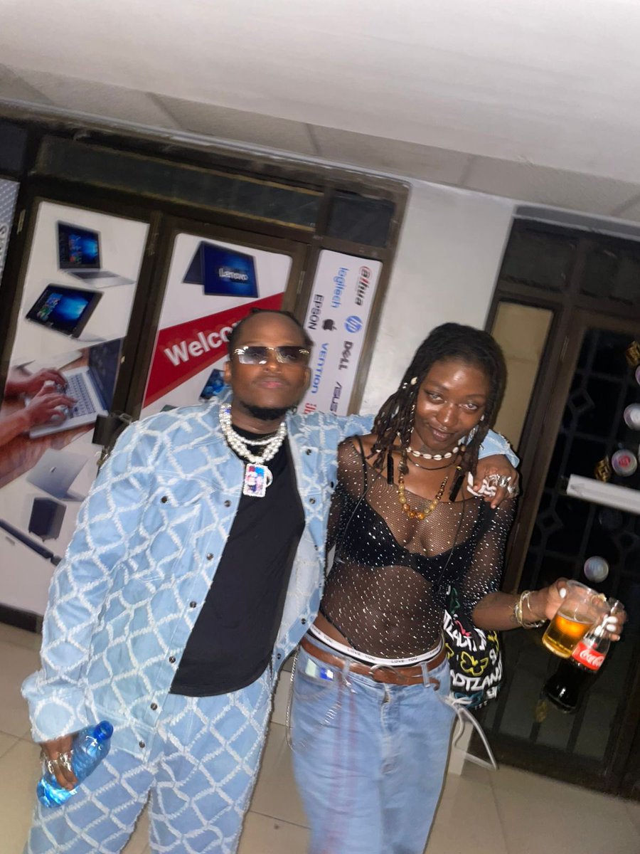 Linqueen9's tweet image. 😋😋