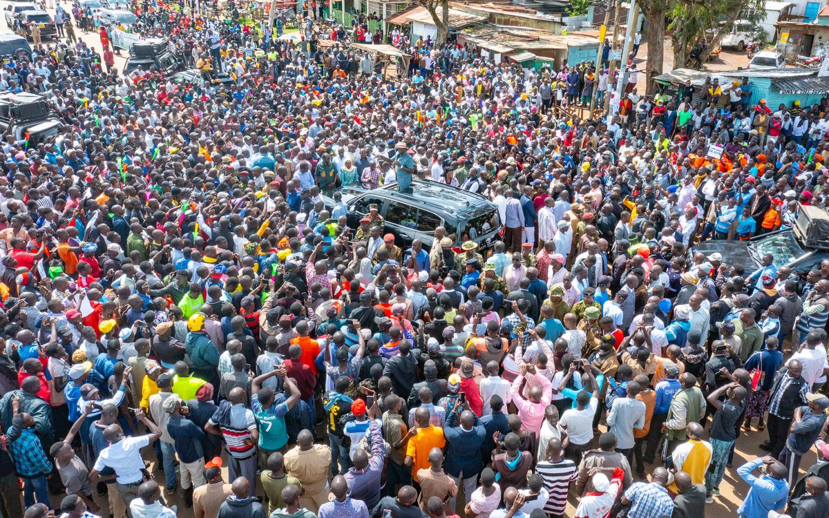 WilliamsRuto's tweet photo. We are committed to uniting our nation to create a conducive environment for economic prosperity. This is irrespective of our political affiliations.

In Rongo, Migori County, inspected the construction of the Riosir Market that will accommodate more than 300 traders. 

Later, addressed the people and traders of Rongo Town; we undertook to reform sugarcane cultivation in the region, turning it into a profitable venture.

Also commissioned St Paul’s Rongo Mixed Day Secondary School.