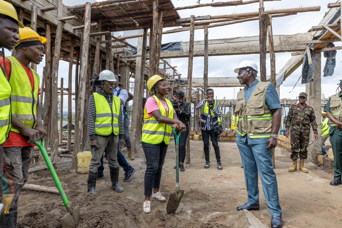 WilliamsRuto's tweet photo. We are committed to uniting our nation to create a conducive environment for economic prosperity. This is irrespective of our political affiliations.

In Rongo, Migori County, inspected the construction of the Riosir Market that will accommodate more than 300 traders. 

Later, addressed the people and traders of Rongo Town; we undertook to reform sugarcane cultivation in the region, turning it into a profitable venture.

Also commissioned St Paul’s Rongo Mixed Day Secondary School.