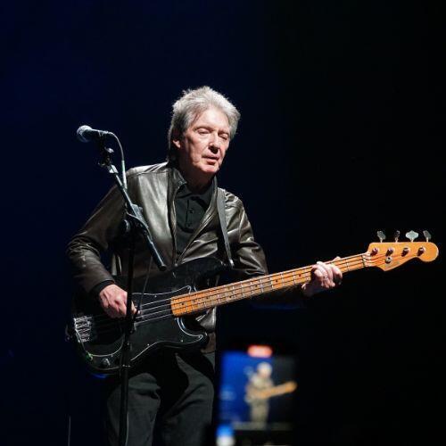 Music-News.com (@musicnewsweb) on Twitter photo From The Jam, O2 Indigo - #TheJam @brucefoxton #BruceFoxton <a href="/FromtheJam1/">From the Jam (Foxton & Hastings)</a> #FromTheJam - 02 Indigo
Read full review here: ift.tt/bDdJUZs From The Jam, O2 Indigo - #TheJam @brucefoxton #BruceFoxton <a href="/FromtheJam1/">From the Jam (Foxton & Hastings)</a> #FromTheJam - 02 Indigo
Read full review here: ift.tt/bDdJUZs