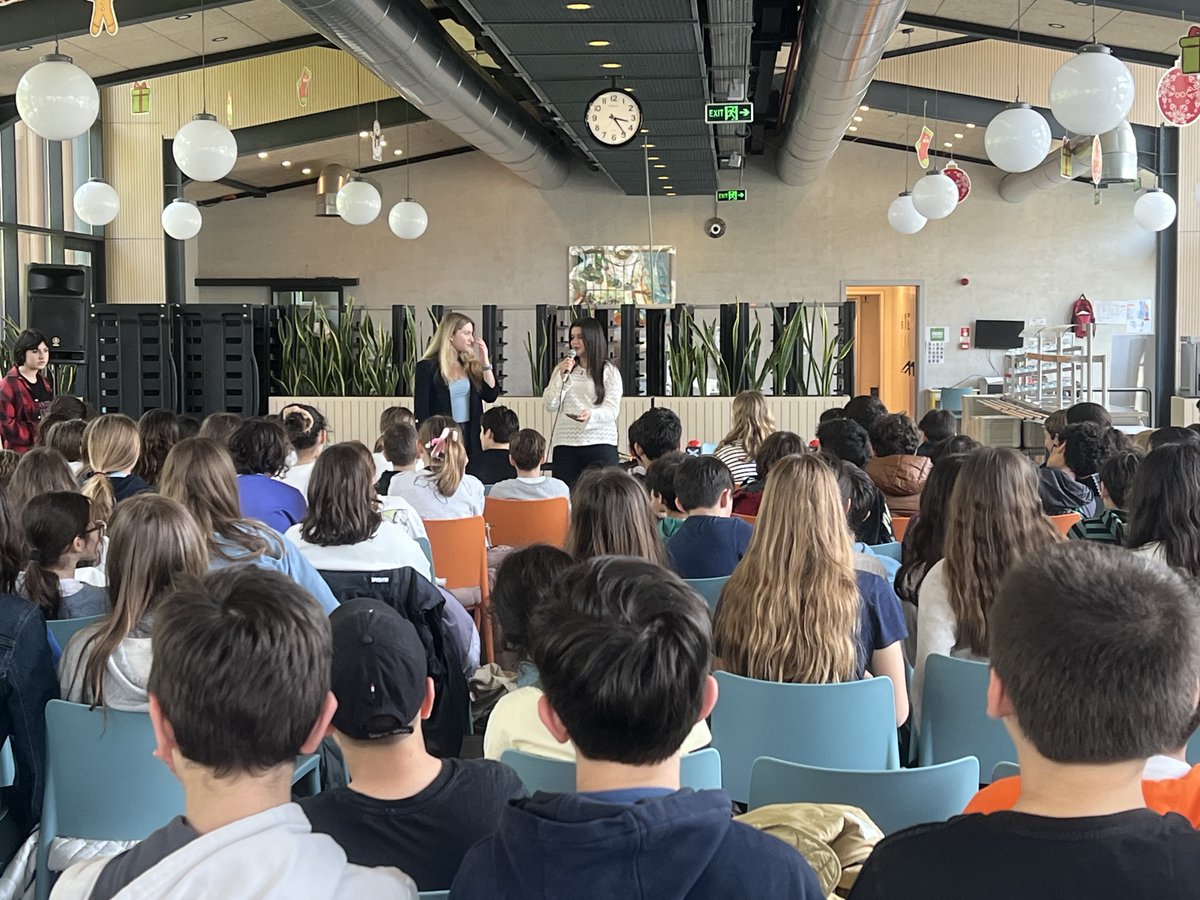 Les élèves de l'atelier "Questions Pour Un Champion" ont organisé une grande compétition destinée aux élèves des cinq classes de sixième, afin de tester leurs connaissances dans une ambiance ludique et stimulante.
<a href="/aefeinfo/">AEFE</a>