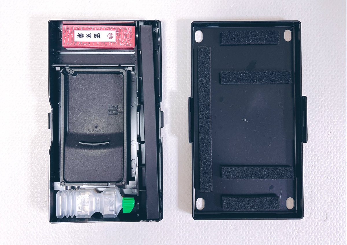 192study's tweet image. 習字セット、ガチャガチャしてうるさいのでフタに隙間テープを貼ったら期待通り。