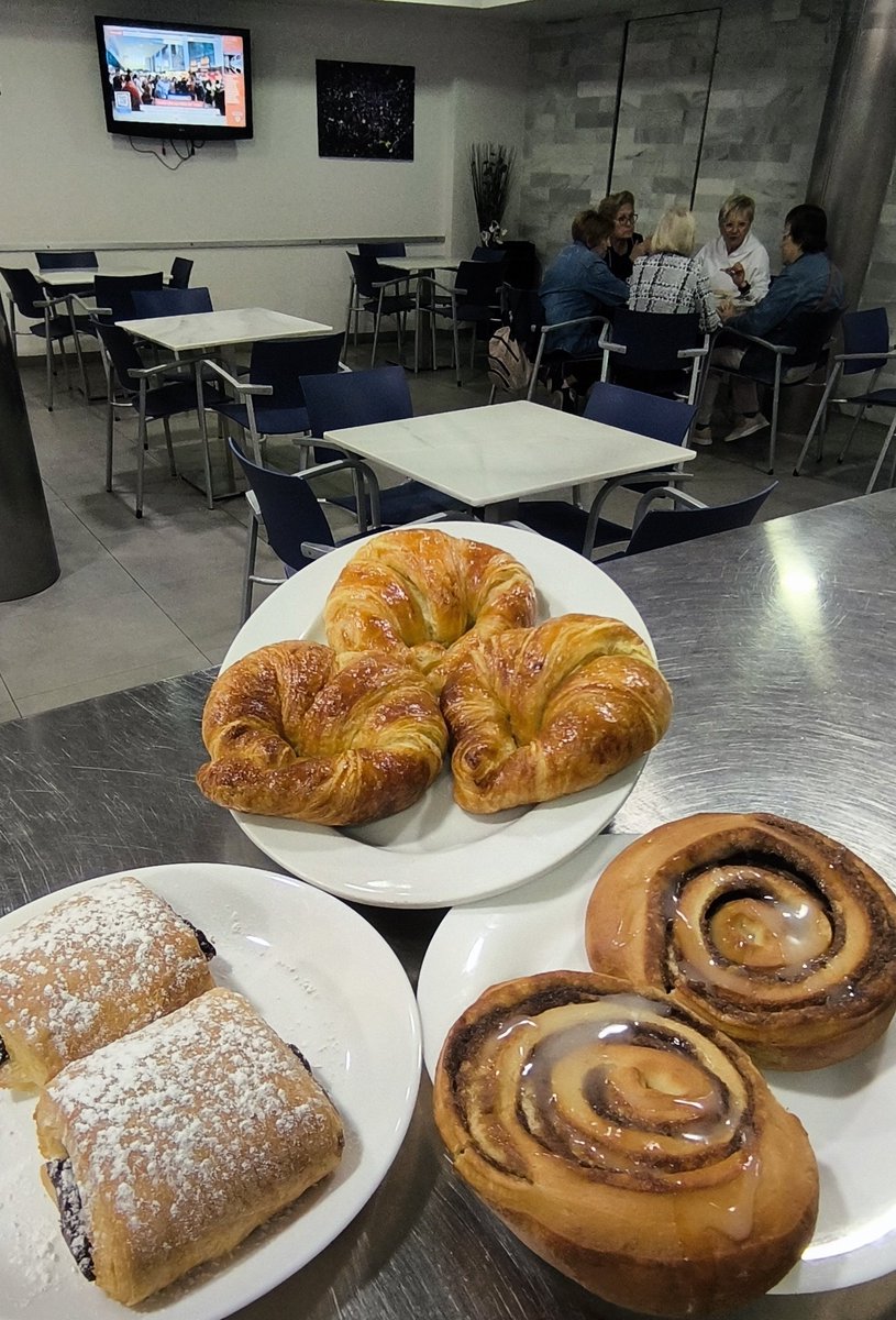 bellidobar's tweet photo. Buenos días 😘 

En los desayunos del @bellidobar hay infinitas combinaciones para acompañar al café ☕

#SomosBellido
#SomosTorrent https://t.co/bLrg9kbNcu